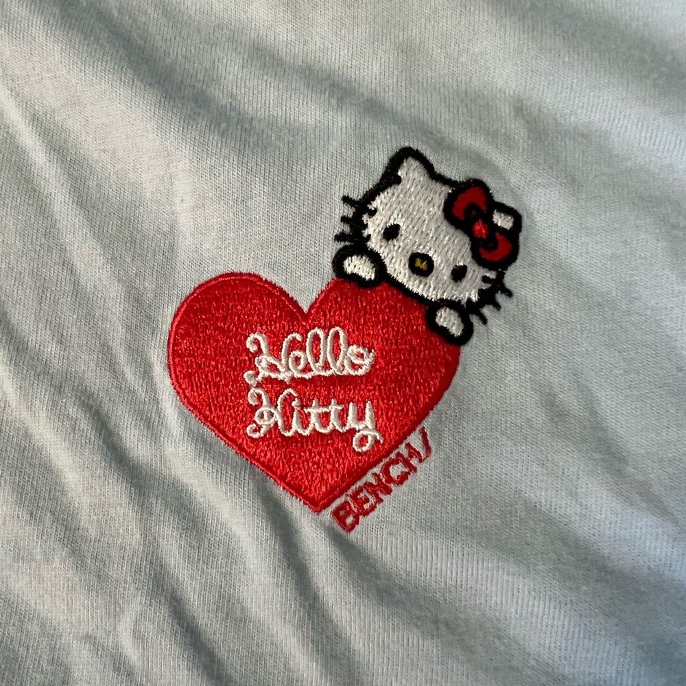 HELLO KITTY x BENCH Heart Embroidered Design NEW SIZE M